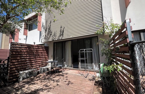 Narrabundah Apartment | Spacious Family Townhouse near Kingston & Manuka