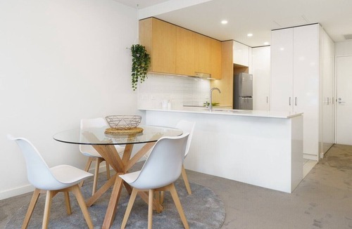 Griffith Apartment | Spacious Inner South Home near Manuka and Kingston