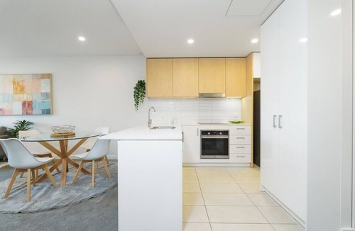 Griffith Apartment | Spacious Inner South Home near Manuka and Kingston