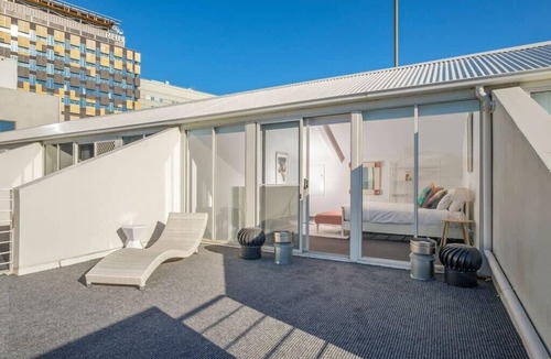 Sullivan's Cove Apartment | Spacious Modern Terrace in the Heart of Hobart CBD