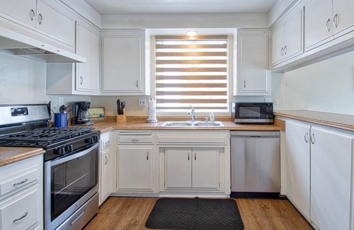 Santa Ana Heights Apartment | Spacious upper unit located just one house from the sand!