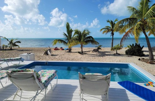 Wemyss Settlement House | Spectacular beachfront calm water sunset property
