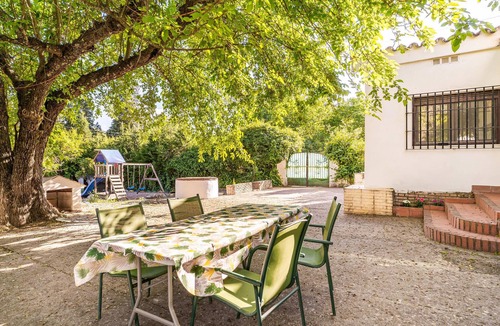 Cordoba House | Spend an idyllic holiday in a holiday home just outside Cordoba.