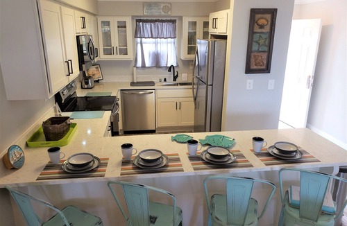 Orange Beach East Condo | Splash into summer at Jubilee Landing-boat friendly-pool-Orange Beach