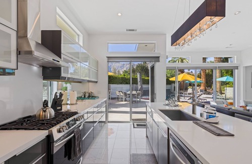 Little Tuscany House | Spring into Palm Springs and escape winter!