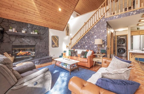 Sugarloaf Ski Chalet | Stargazer| Near Lake, Jacuzzi, Dogs Ok, Trails, AC