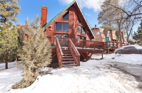 Sugarloaf Ski Chalet | STARGAZER-Your Luxurious Cozy Affordable Getaway