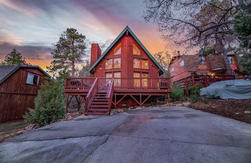 Sugarloaf Ski Chalet | STARGAZER-Your Luxurious Cozy Affordable Getaway