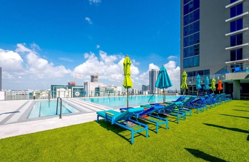 Downtown Miami Apartment | Stay High! Stay in the Sky! Exclusive Miami Condo!