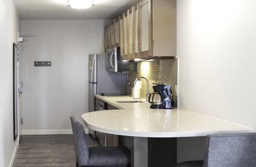 Montgomery Hotel | Staybridge Suites Montgomery - Downtown by IHG