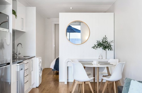 Seacliff Apartment | Steps to the sand | Belle Vista 2 Apartment Seacliff