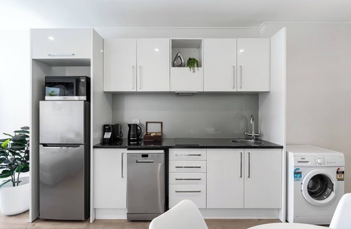 Seacliff Apartment | Steps to the sand | Belle Vista 2 Apartment Seacliff