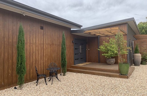 Glenlyon Apartment | Stonelea in Glenlyon | Romantic escape just minutes from Daylesford