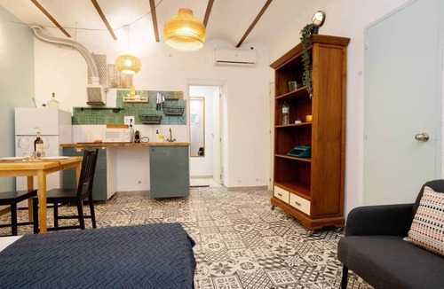 Sant Adria de Besos Apartment | Studio 10' walking distance from the beach and 20' from Bcn Center.
