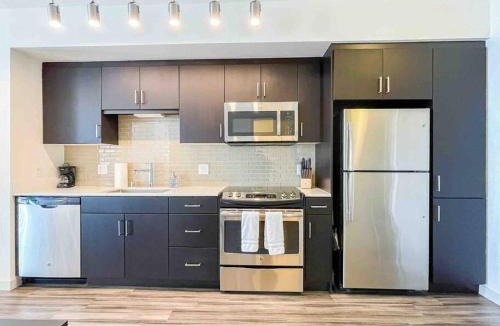 Downtown Los Angeles Apartment | Studio Downtown Walk to Convention Center