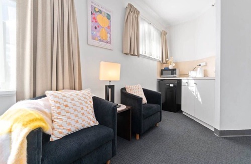 Adelaide Central Business District Apartment | Studio Nestled in the Vibrant Heart of Adelaide