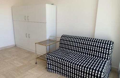 La Rousse Apartment | Studio with Private Parking