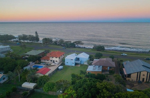 Bundaberg House | Stunning Burnett Heads Foreshore property