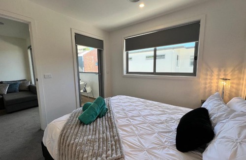 Dickson House | Stunning Dickson Luxe 3BR 2Bath Double Garage WiFi Brand New Home