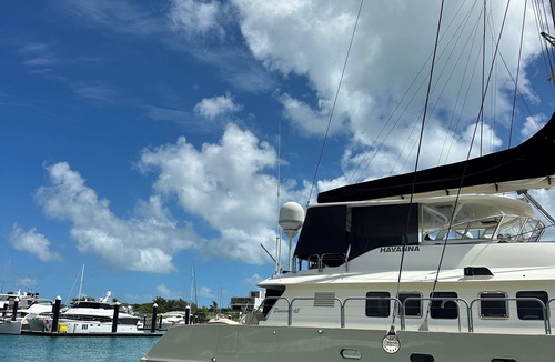 Airlie Beach House | Stunning ocean views - 5 bedroom - Walk to town - Perfect for groups