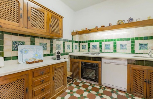 San Pedro House | Stunning private villa for 6 guests with WIFI, private pool, TV and terrace