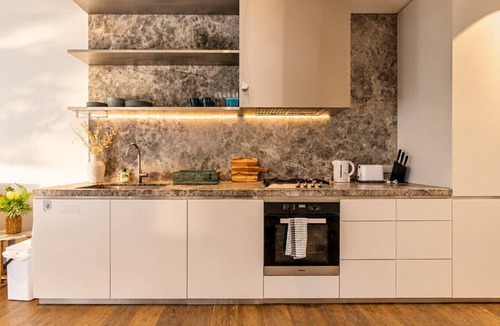 Double Bay Apartment | Stylish 2BR Apartment in Double Bay with Parking