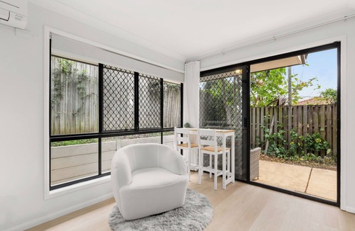 Eight Mile Plains House | Stylish and comfortable 3-bedroom townhouse