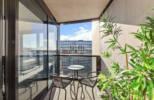 Reid Apartment | Stylish Apartment in Canberra CBD