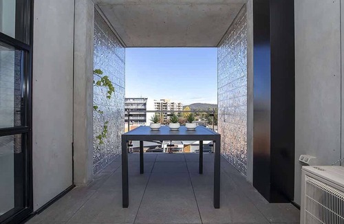 Braddon Apartment | Stylish Branx Apartment in Braddon