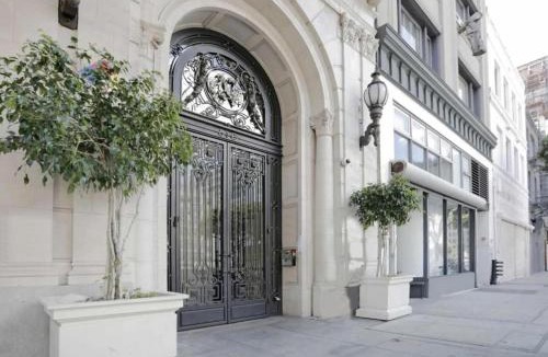 Downtown Los Angeles Apartment | Stylish loft 2 queens & 2 sofas