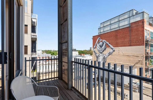 Prahran Apartment | Stylish New York Loft in the Heart of Prahran + Parking onsite