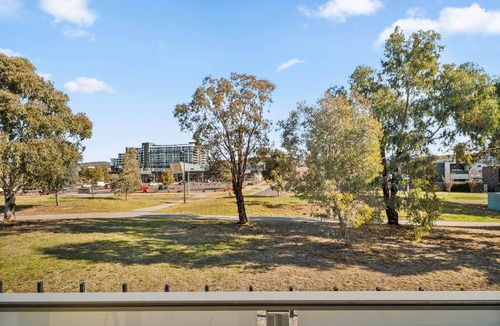 Coombs Apartment | Stylish Townhouse with Private Courtyard