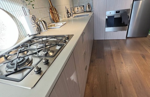 Docklands Apartment | Stylish Two Bedroom Two Bathroom Plus Loft Lounge Room