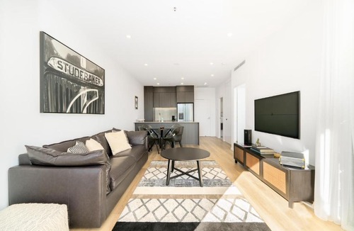Manuka Apartment | Stylish Urban Apartment Close to Manuka - Hosted by Canstay