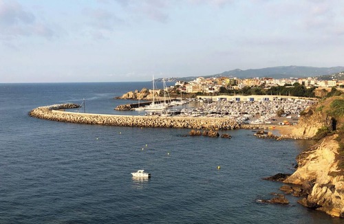 Palamos Boat Rental | Sun-Kissed Sailing Adventure in Cataluña