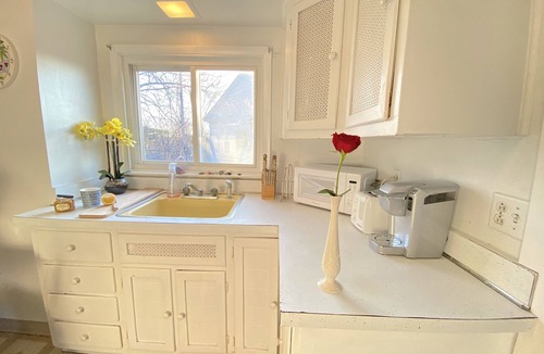 Front Park House | Sunny Full House in ♥ of Five Points, Self Check-In