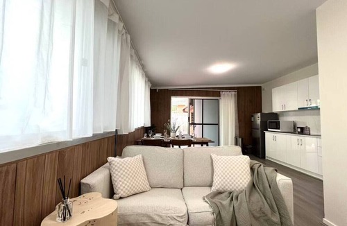 Sunnybank House | Sunnybank Studio | Private 1BR | Walk to Shops