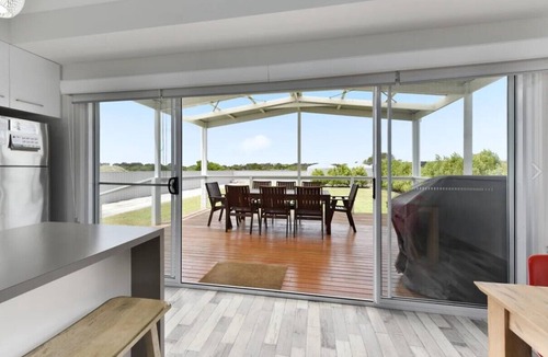 Lacepede House | Sunnysands Beach House - 4 bedrooms to relax, connect, and breathe