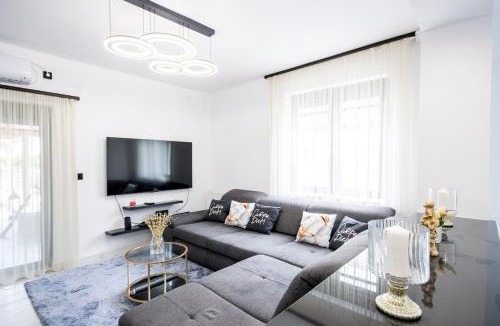 Sarud Apartment | Sunrise Palace