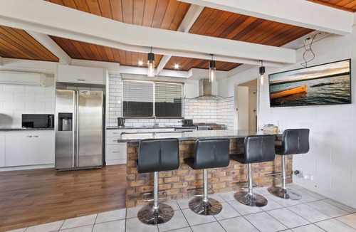 Lakes Entrance House | Sunseeker on Palmers: Immerse yourself in Lakes Entrance and create memories