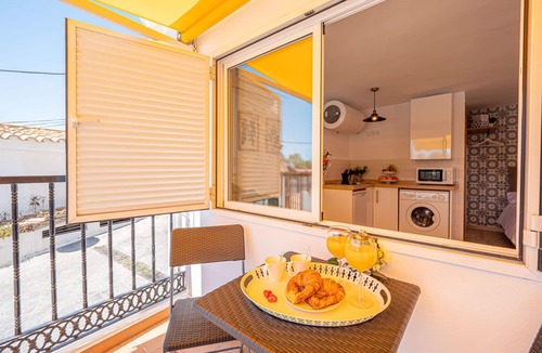 Pedregalejo Playa Apartment | Sunset Malaga Apartments - Baños Ruiz Valle