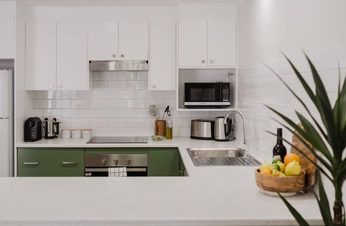 Mollymook Beach Apartment | Sunset Poolside - Pool, Wi-Fi, Tennis Court, Walk to Mollymook Beach and Local Restaurants!