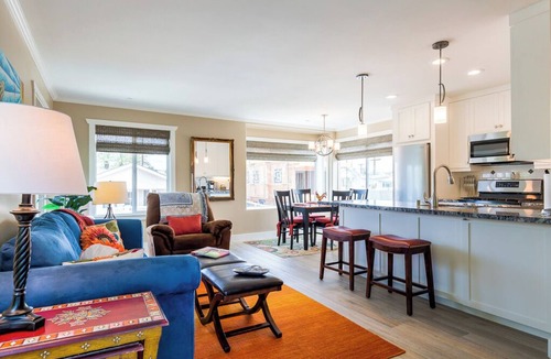 West Newport Apartment | Super Nice Beach Place -Large Private Deck- Garage Parking-1 block to beach