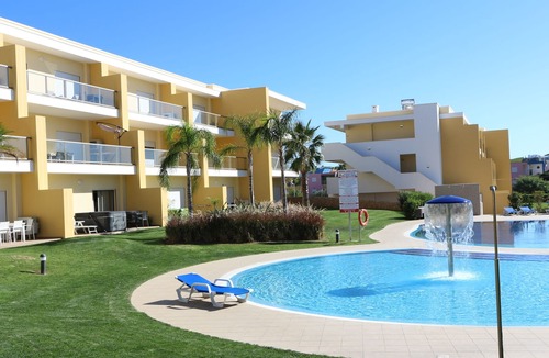 Albufeira Apartment | Superb Albufeira apartment in the Algarve