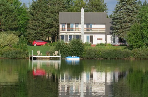 Lac-Etchemin House | SUPERB LAKEFRONT PROPERTY AND IDYLLIC SETTING FOR A MEMORABLE STAY