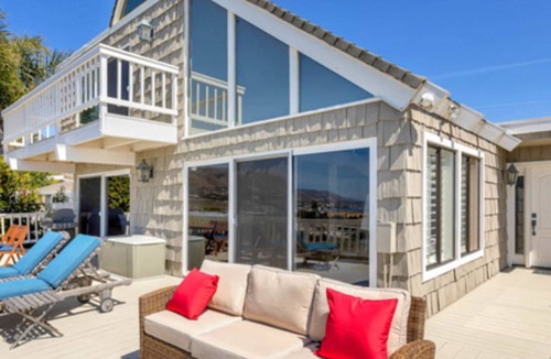 Western Malibu House | Sweeping Ocean Views of Zuma Beach