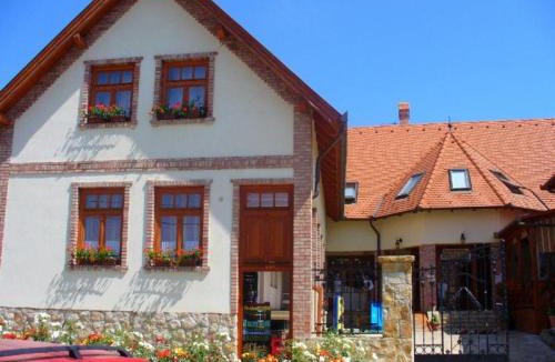 Berkenye Bed & Breakfast | Szent Anna Étterem és Panzió