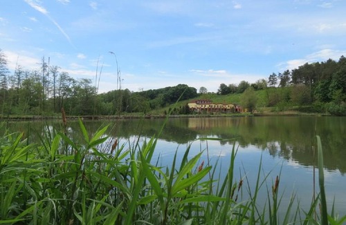 Hedrehely Bed & Breakfast | Tüttös vendéghàz