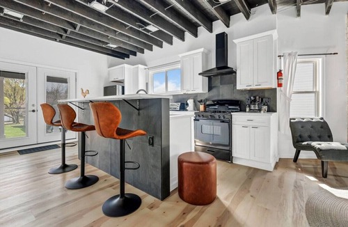 Lakeview House | Tasteful Full Home Dtown Buffalo
