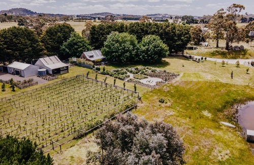 Pipers Creek House | The Barn at Crofters Fold ~ Daylesford Macedon Region ~ Bohemian Barn!